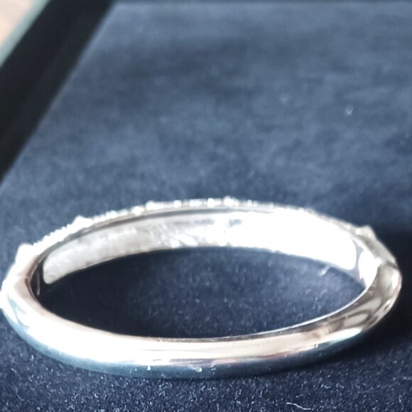 Gorgeous Rhinestone Bracelet - Picture 5 of 8